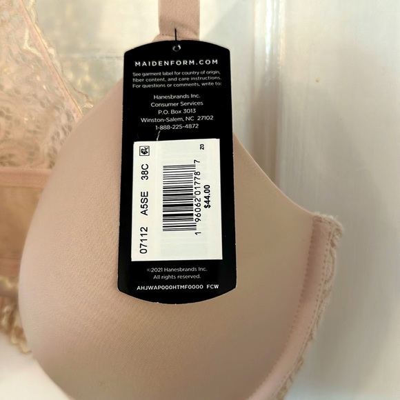 NWT Women’s Maidenform Racerback Smoothing Champagne Colored Lace Bra Size 38C - Picture 4 of 7